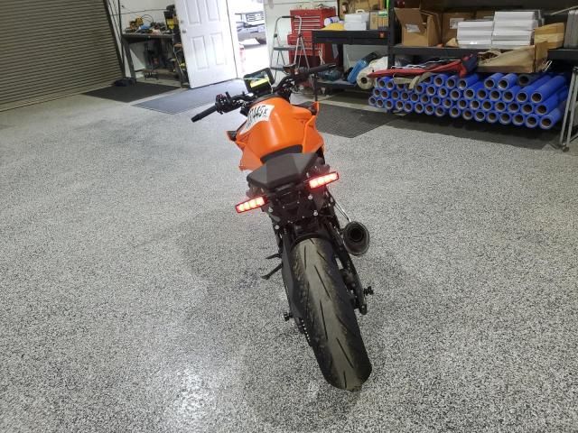2024 KTM 990 Duke