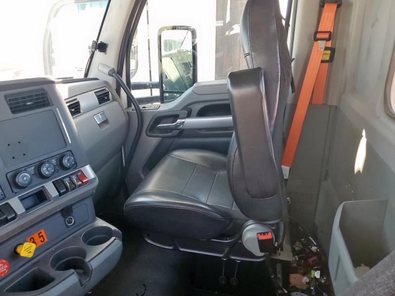 2020 Kenworth T680 Semi Truck