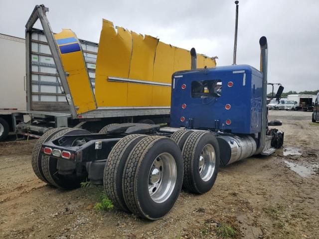 2022 Peterbilt 389 Semi Truck