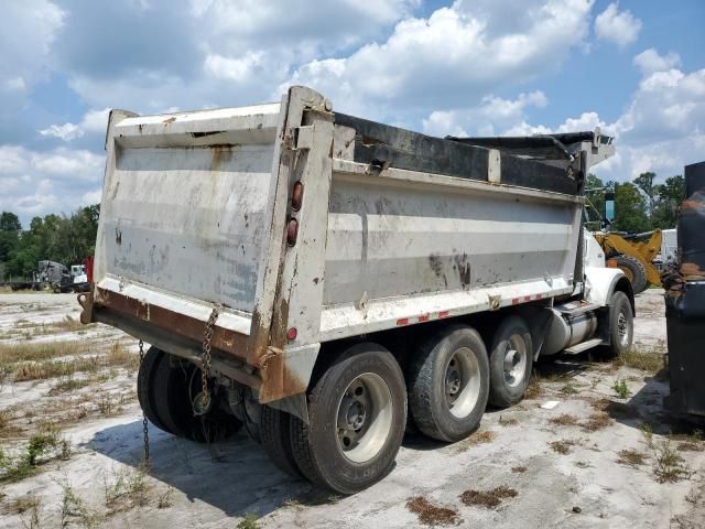 2007 Kenworth T800 Dump Truck
