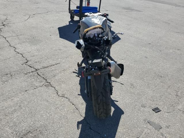 2025 Suzuki GSX-R600