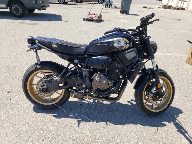 2022 Yamaha MTM690