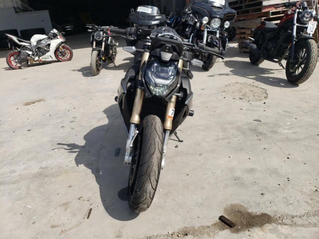2023 BMW S 1000 R
