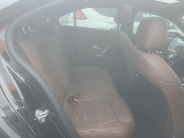 2022 Mercedes-Benz A 220