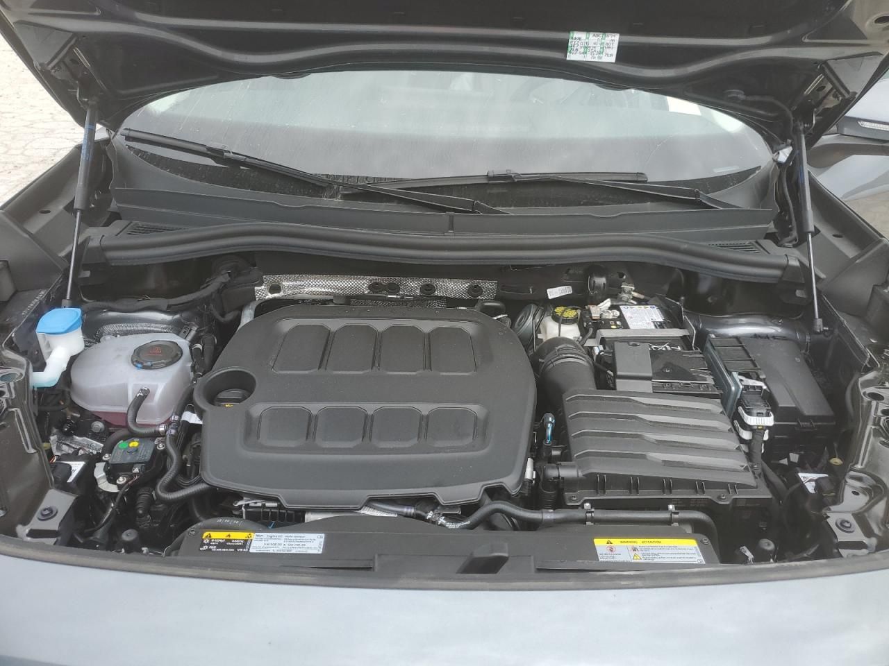 2025 Volkswagen Tiguan se