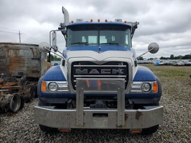 2004 Mack CT-Trucks Yard Truck