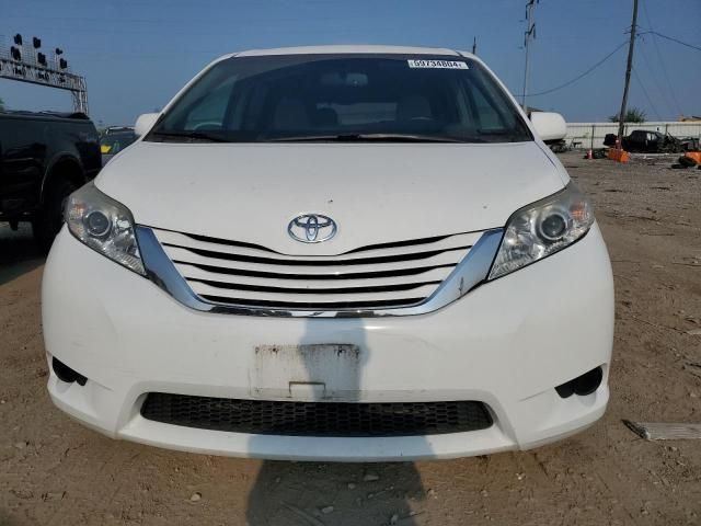 2017 Toyota Sienna le