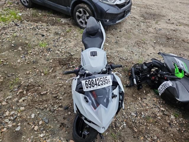 2025 Kawasaki EX500