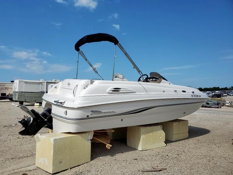 2001 Chaparral Boat