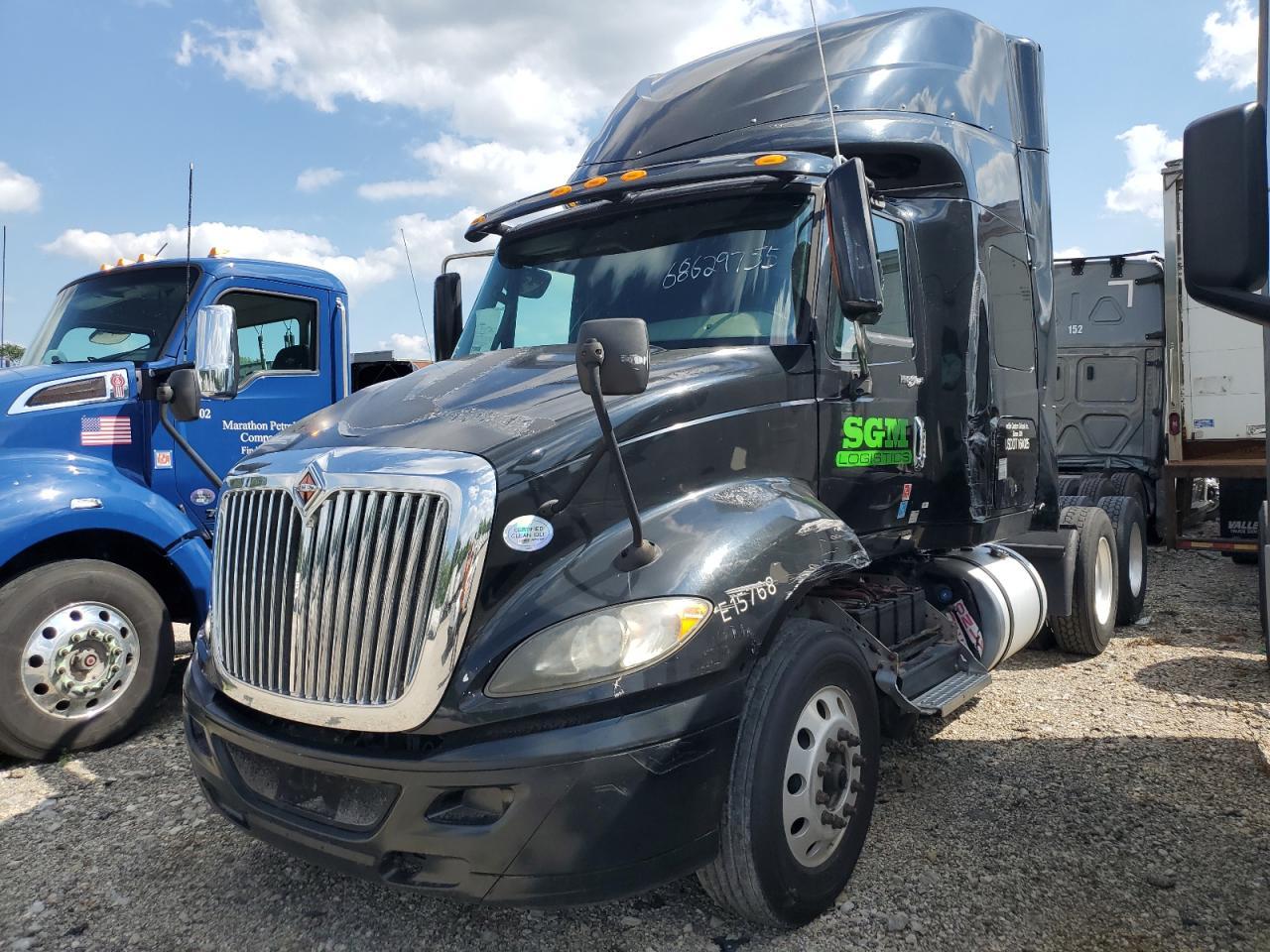 2015 International Prostar Semi Truck