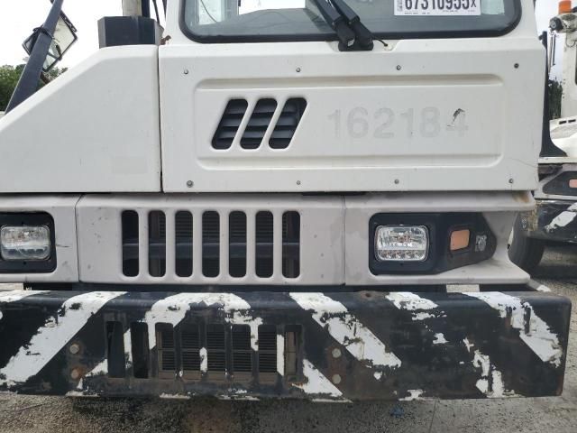 2016 Ottawa Yard Tractor 2016 Ottawa Yard Truck