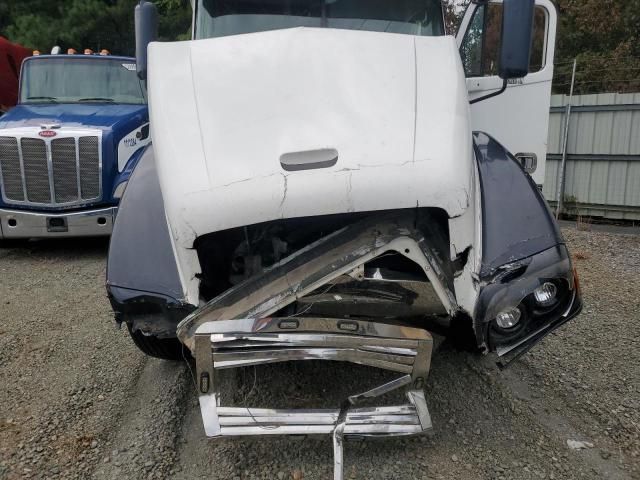 1999 Freightliner CC Conventional Semi Truck