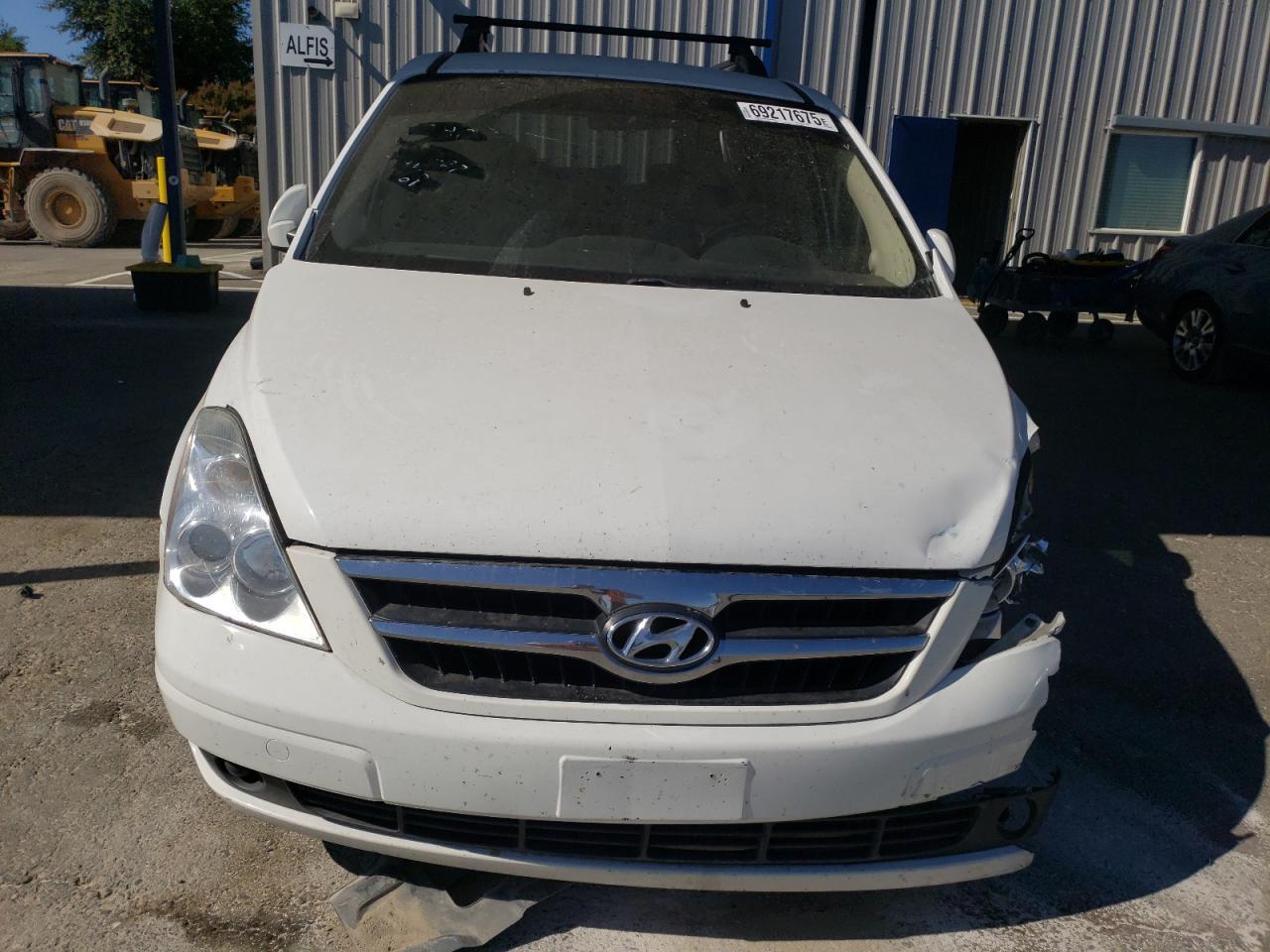 2008 Hyundai Entourage gls