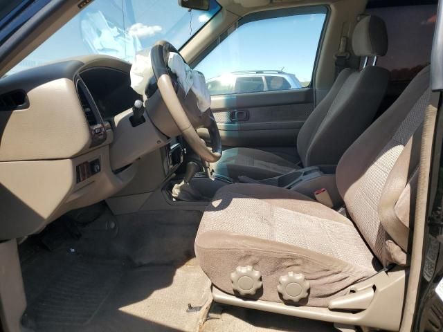 2003 Nissan Pathfinder LE