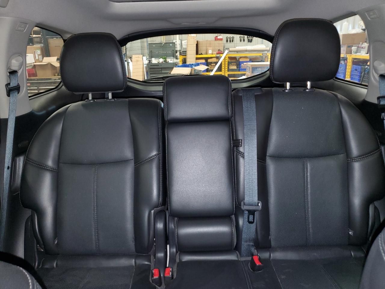 2017 Nissan Pathfinder s