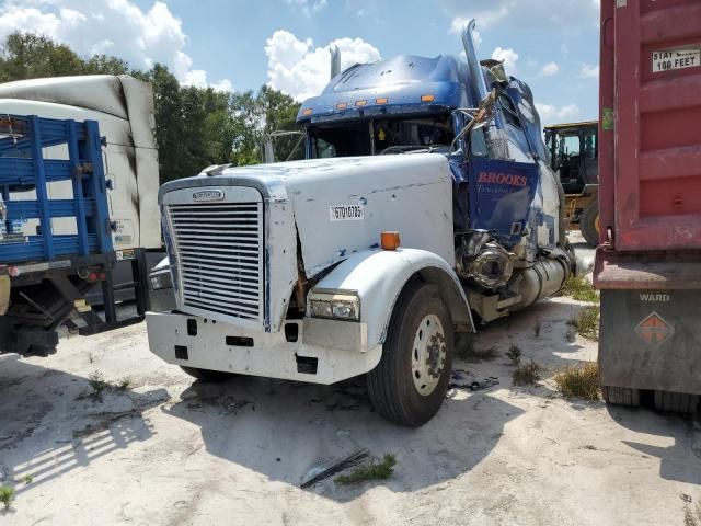 2007 Freightliner FLD132 Semi Truck