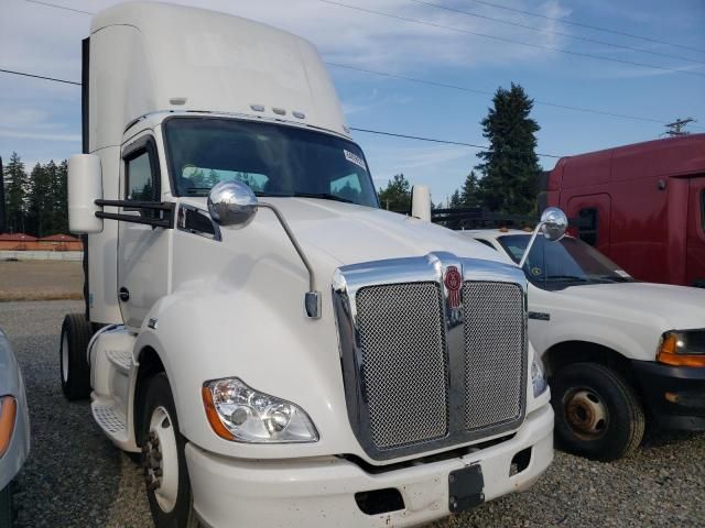 2014 Kenworth Construction T680