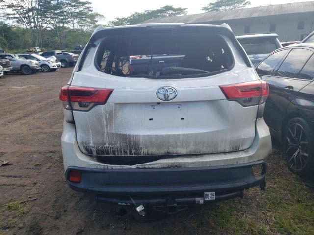 2017 Toyota Highlander le