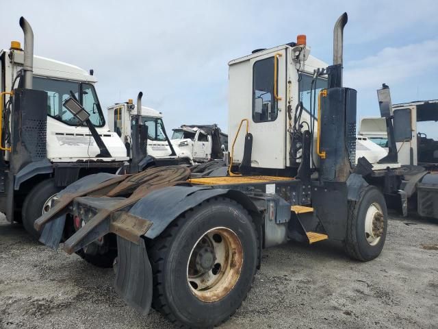 2016 Other Heavy Equipment 2016 Yard Truck