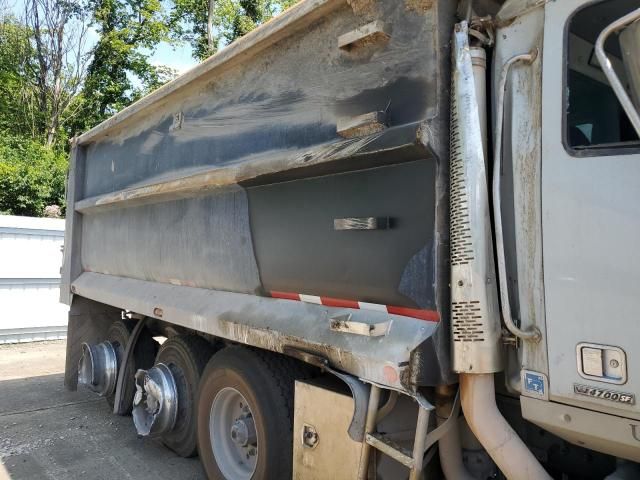 2020 Western Star 2020 Western Star 4700 Dump Truck