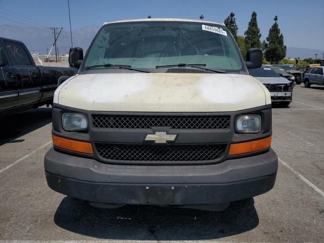 2014 Chev Rolet Express G2500