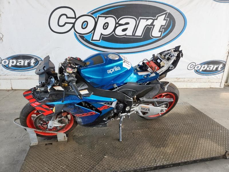 2026 Aprilia RSV4 1100