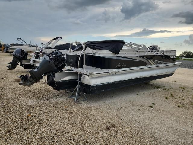 2022 Avalon Boat