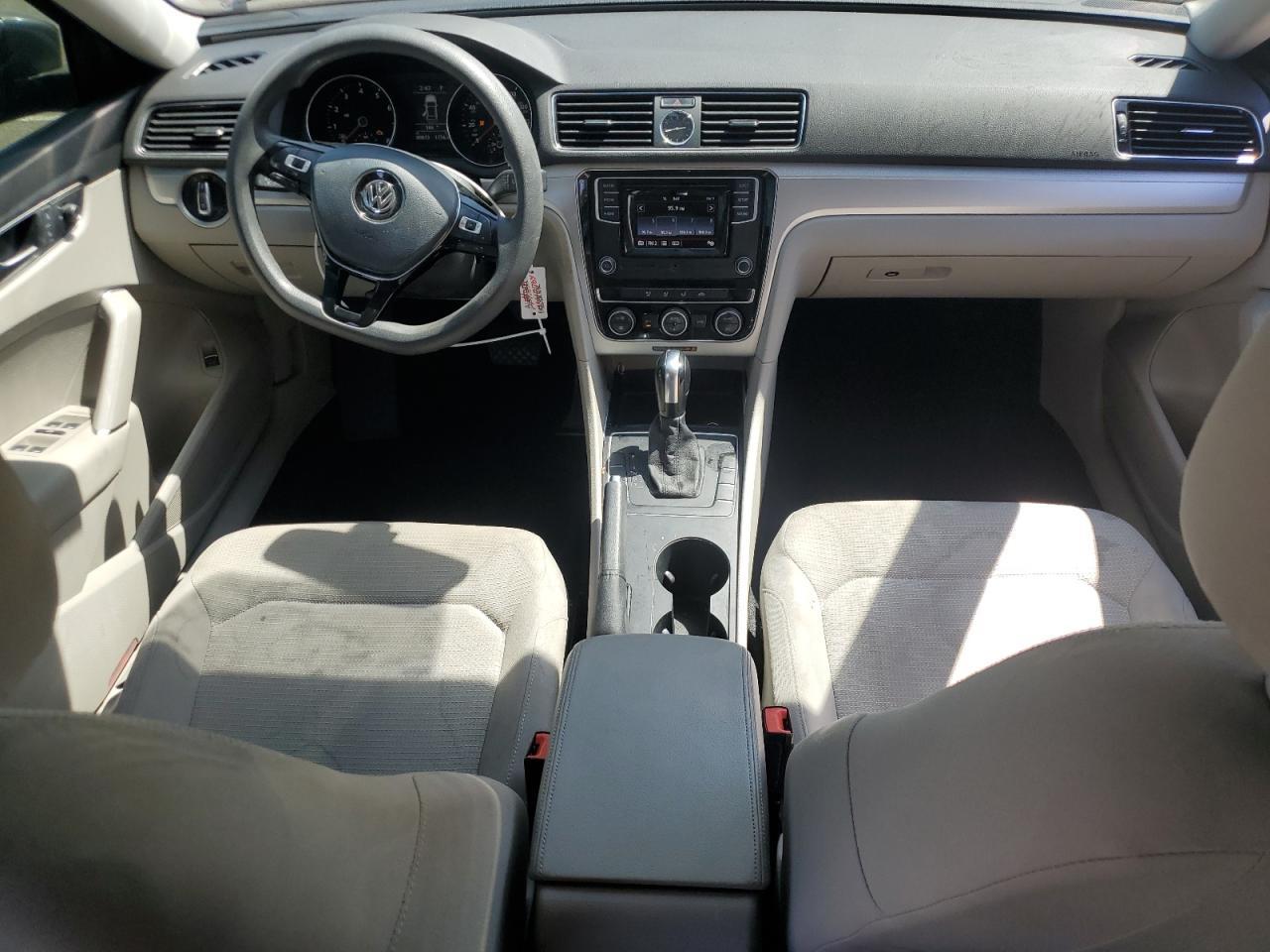 2016 Volkswagen Passat s