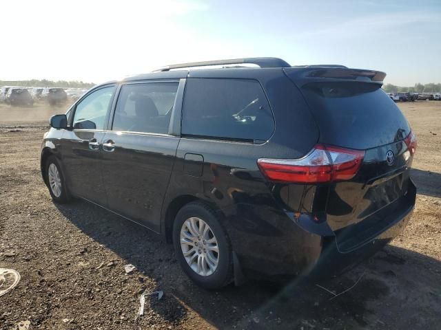 2017 Toyota Sienna xle