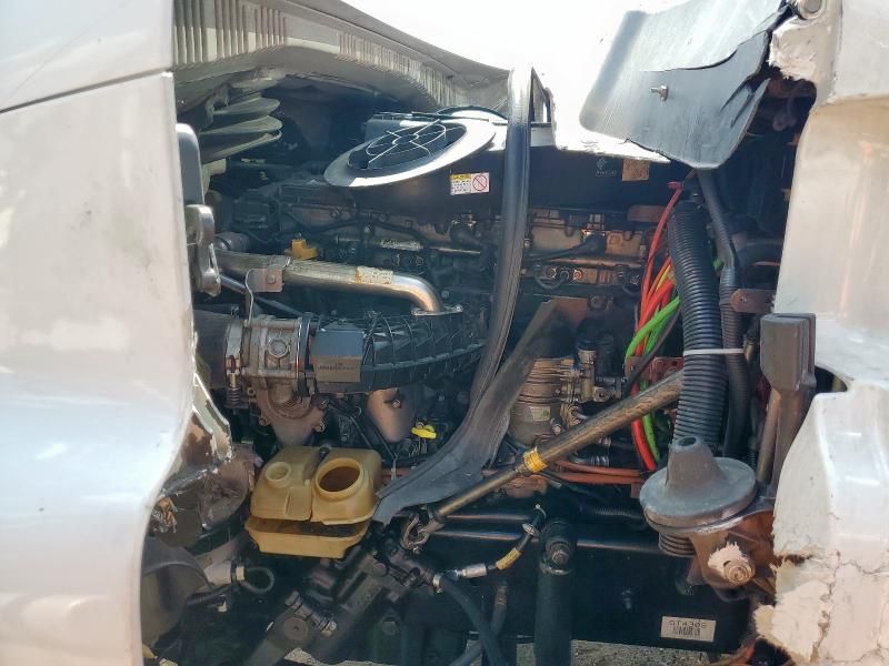2016 Freightliner Cascadia 125 Semi Truck