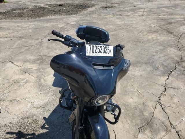 2018 Harley-Davidson Flhxs Street Glide Special