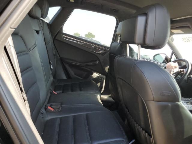2015 Porsche Macan Turbo