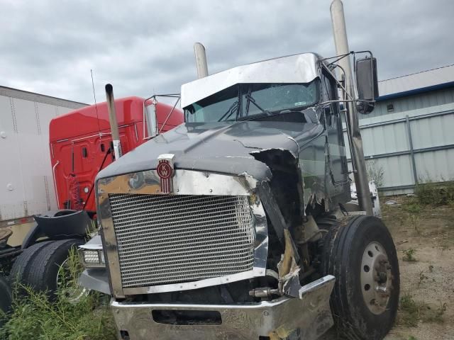 2007 Kenworth T800 Semi Truck