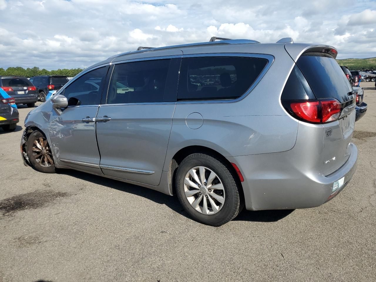 2019 Chrysler Pacifica Touring l