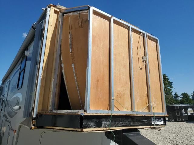 2012 Cedar Creek 30RLBS-RVS RV
