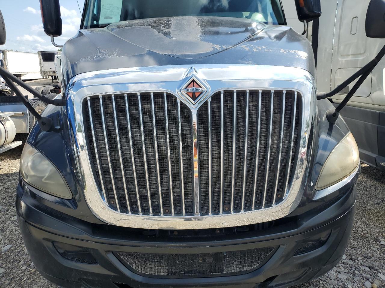 2015 International Prostar Semi Truck