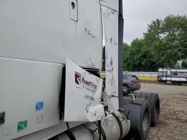 2012 Volvo VNL Semi Truck
