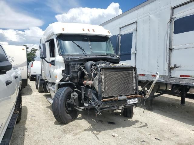 2016 Freightliner Cascadia 125 Semi Truck