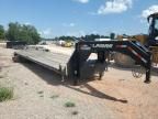 2019 Lamar FD024028 Equipment Trailer