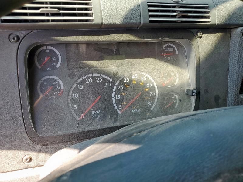 2016 Freightliner Cascadia 125 Semi Truck