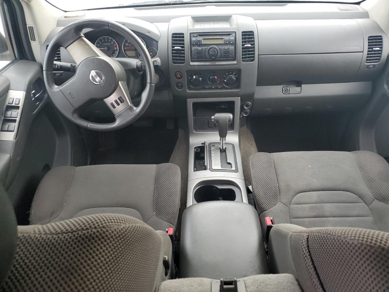 2012 Nissan Pathfinder s