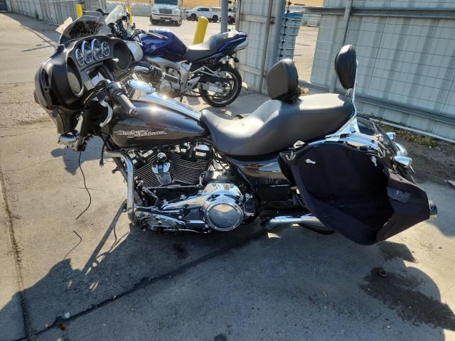 2022 Harley-Davidson Flhx