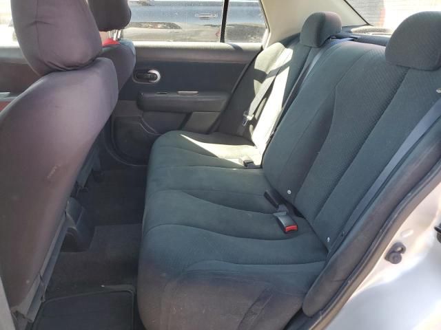 2011 Nissan Versa s