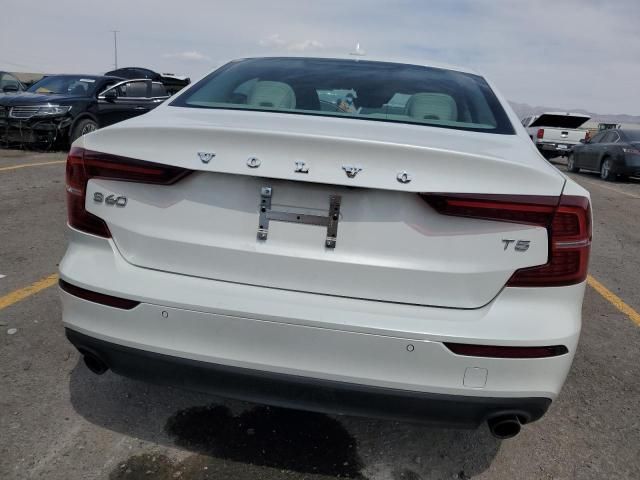 2020 Volvo S60 T5 Momentum