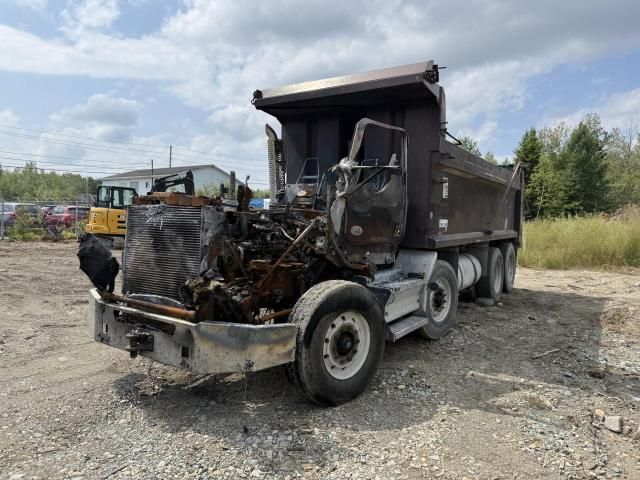 2014 Kenworth Construction T400