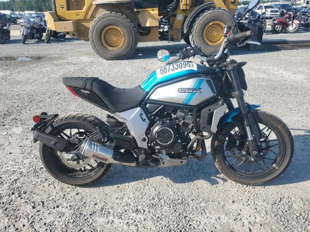 2024 Cf Moto 700 CL-X