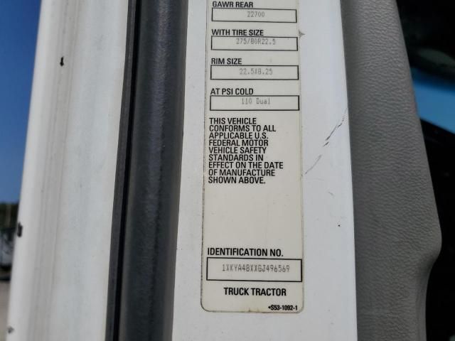 2016 Kenworth T680 Semi Truck