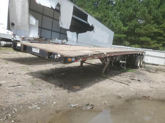 2011 Great Dane 2011 Great Dane Flatbed Trailer Mounted Forklift