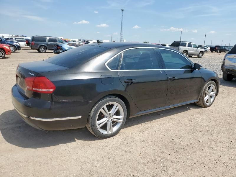2012 Volkswagen Passat SEL