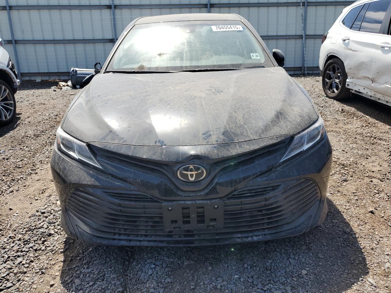 2018 Toyota Camry le